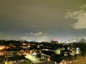 Remarkable 1-Bedroom Apartment in Salford